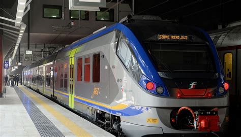 Persona Investita Dal Treno A Torino Si Tratterebbe Di Un Suicidio