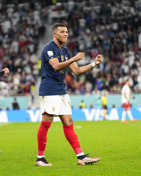 Psg Star Kylian Mbappe Turns Down Record Offer From Al Hilal Report