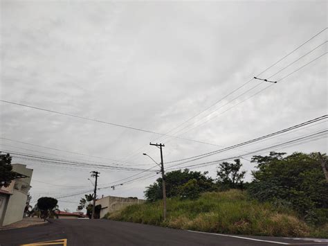 Moradores Do Recanto Dos PÁssaros Ii Reclamam Das Frequentes Quedas De