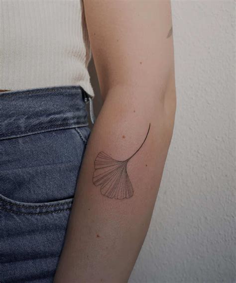 The Beauty Of Understatement Minimalist Tattoos That Pack A