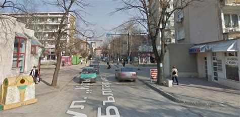 Обмислят поставянето на перманентни спящи полицаи на възлова улица в ...