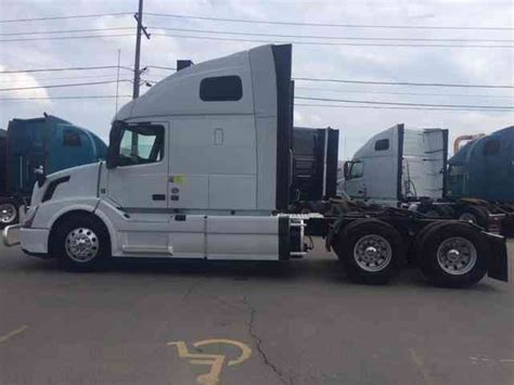 Volvo Vnl670 2017 Sleeper Semi Trucks