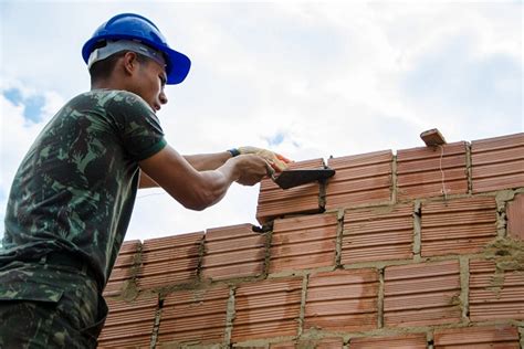 Curso De Pedreiro E Revestimento Capacita Militares