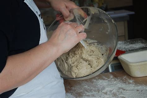 Kunst des Brotbackens eine Wohltat für Körper und Geist Mama