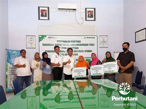 Perhutani Perhutani Serahkan Bantuan TJSL PUMK Sebesar Rp 100 Juta