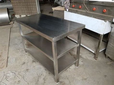 Polished Stainless Steel Square Table For Restaurants At Rs 2800 In