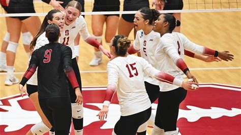 Ncaa Division I Womens Volleyball Committee Reveals In Season Top 16