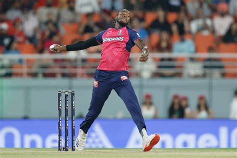 ipl  archer sandeep  batters fire  hand punjab kings