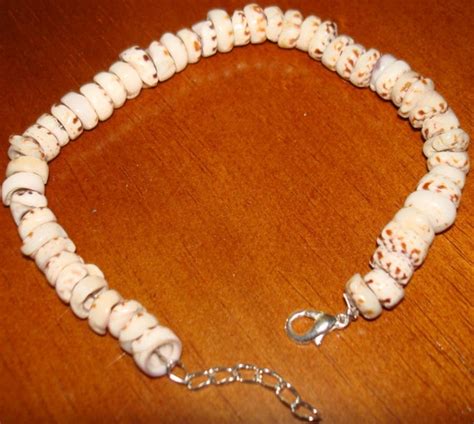 Authentic Hawaiian Puka Shell Bead Bracelet