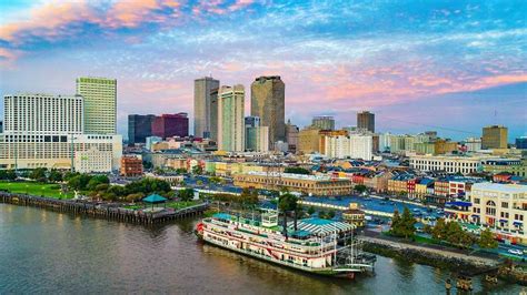 Where To Stay in New Orleans: Top Neighborhoods To Visit