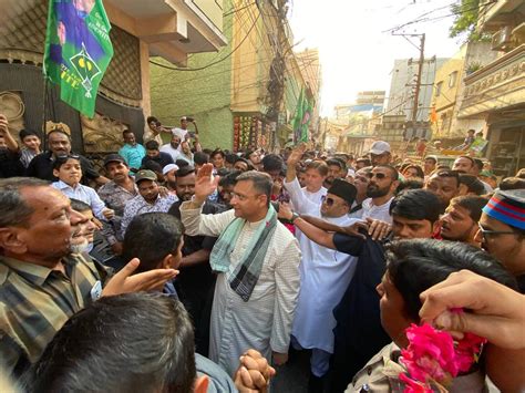 MLA Akbaruddin Owaisi Campaigns For His Brother Asaduddin Owaisi In