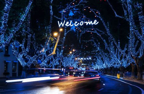 Hangzhou Nightlife: Shows, Music Fountain, Walking, Bars & Clubs