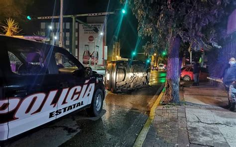 Vuelca Coche En Avenida Madero De Pachuca El Sol De Hidalgo