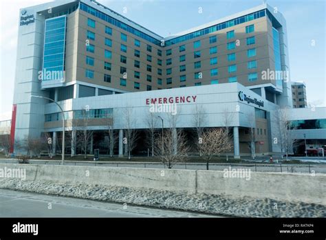 Hospital Building Hi Res Stock Photography And Images Alamy