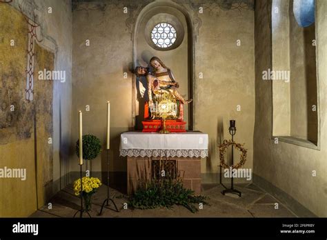 Pieta In Der Taufkapelle Des Fritzlarer Dom St Peter Fritzlar