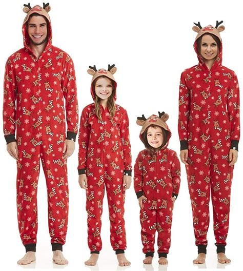 Schlafanzug Jumpsuit Set für ganze Familie zu Weihnachten