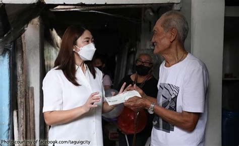 Taguig Mayor Lani Cayetano Delivers P K Cash Gift To Year Old