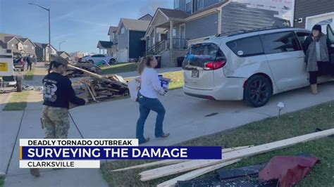 Clarksville volunteers helping tornado victims