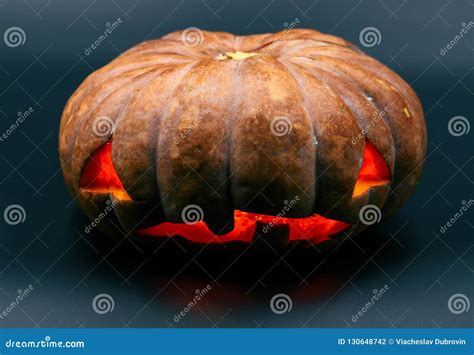 Zucca Arancio Di Halloween Su Fondo Nero Decorazione Del Partito Di