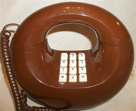 Vintage S Western Electric Sculptura Chocolate Brown Doughnut Phone