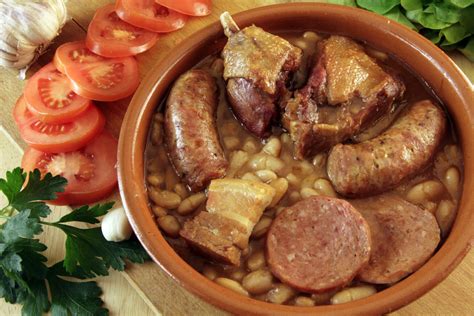 Cassoulet Gastronomique Au Confit De Canard Nicole Roche Foies Gras Du Périgord