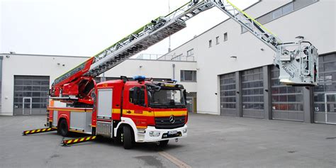 Neue Drehleiter F R Feuerwehr L Nen Moderne Technik Sorgt F R Sicherheit