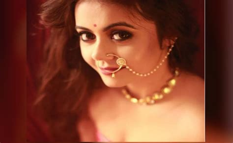 Saath Nibhaana Saathiya 2 Fame Gopi Aka Devoleena Bhattacharjee Bold