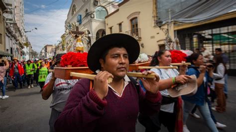 Casi Mil Peregrinos De La Puna Llegaron A La Catedral De Salta Para