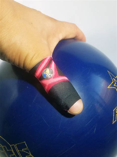 Lycra Slick Release Red Lightening Bolt Bowling Thumb Sock