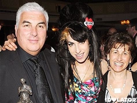 Amy Winehouse’s Family To Be Interviewed By Anderson Cooper | Idolator