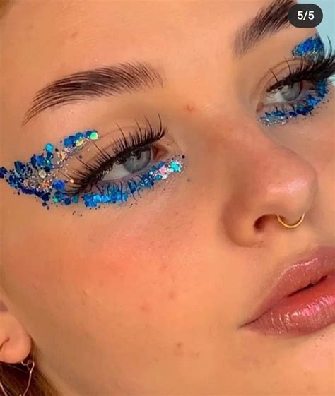 Pin By Luxdelta On Makeup 2 Glitter Face Makeup Festival Makeup Glitter Glitter Face Paint