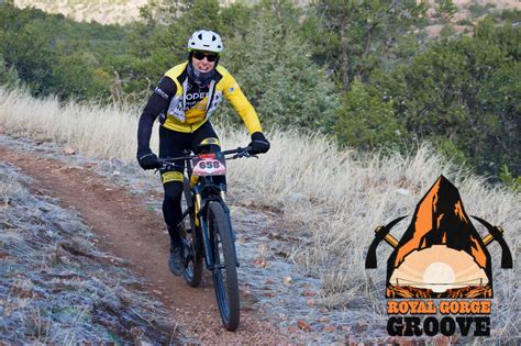 Aravaipa Running 36 Mile Solo On Course By Rachel Jump Photography