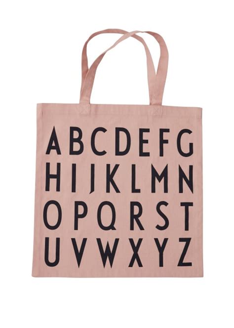 Köp Design Letters Favourite Tygpåse ABC Nude Rosa på babyland se