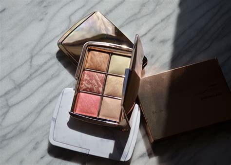 Hourglass Ambient Lighting Edit Volume 3 Makeup Sessions