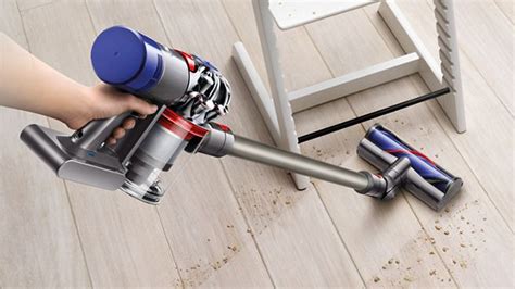 Vous Avez Besoin D Un Nouvel Aspirateur Le Dyson V Est Prix Cass