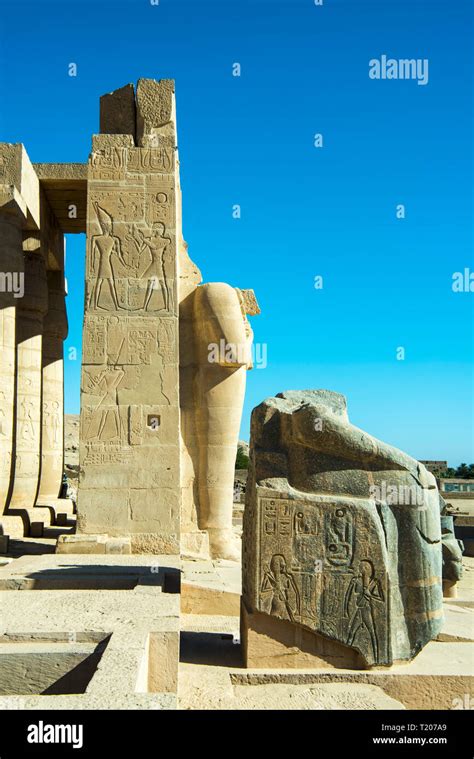 Gypten Luxor Theben West Ramesseum Der Totentempel Ramses Ii