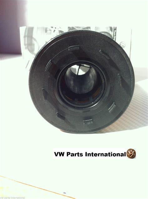 Vw Golf Mk4 R32 Oil Filter 070 115 562 Genuine Oem New Vw Parts Fast Post Worldwide Shipping