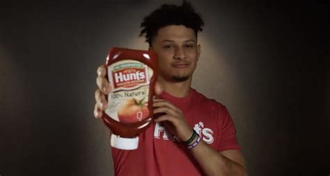 Chiefs quarterback Patrick Mahomes signs endorsement deal with Hunt’s ...