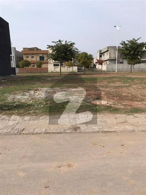 Ideal Location Near Business District 10 Marla Residential Plot For