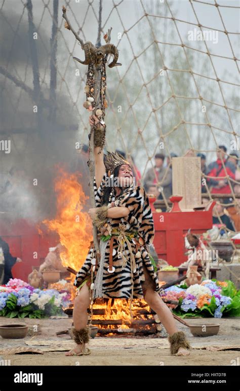 Jinan Chinas Shandong Province 30th Mar 2017 An Actor Performs Ancient Ceremony To Worship