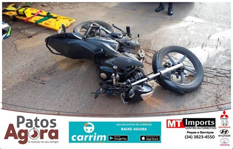 Motociclista e passageira ficam feridos em acidente no Bairro Sebastião