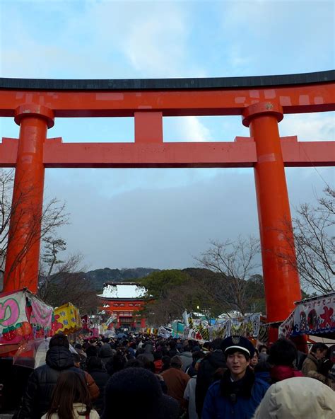 Hatsumode At Fushimi Inari Shrine Japan Living Nomads Travel Tips