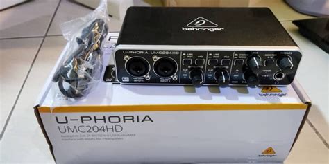 Behringer u-phoria UMC204HD, Audio, Other Audio Equipment on Carousell