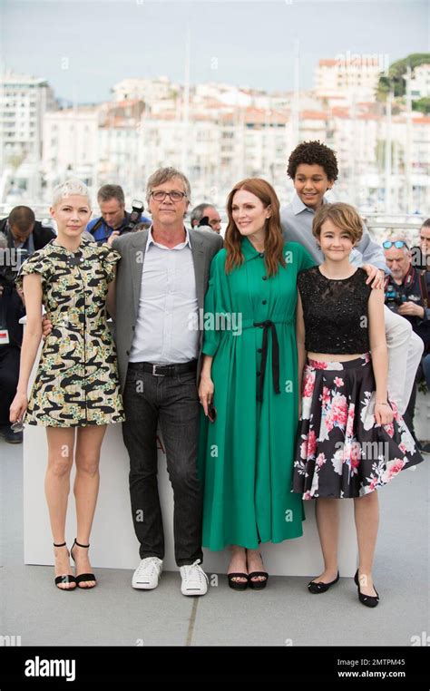 From Left Actress Michelle Williams Director Todd Haynes Actress