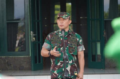 DANREM 062 TN PIMPIN ACARA KENAIKAN PANGKAT PRAJURIT KOREM Korem 062