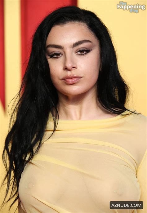 Charli Xcx Sexy And Nude Shows Off Her Hot Boobs At Vanity Fair Oscar Party In Beverly Hills