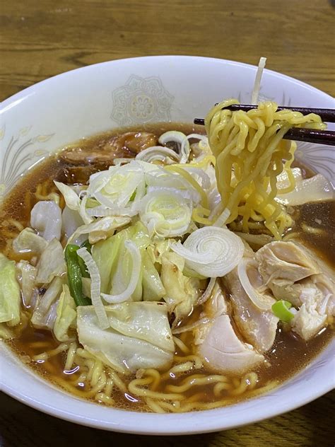 有限会社貴泉堂 On Twitter 今日のお昼は 望月製麺所 さんの二段仕込み醤油ラーメン🍜 昨日から今日のお昼はラーメンと決まってい