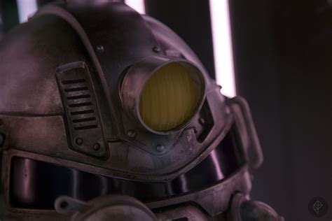 Fallout 76: Power Armor helmet at Bethesda’s E3 booth looks mighty nice ...