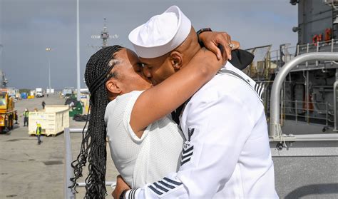 Uss Bunker Hill Uss Russell Return To San Diego Fox 5 San Diego