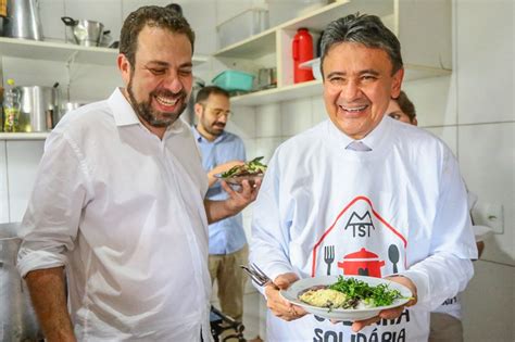 Ministro do Desenvolvimento Social conhece cozinha solidária para